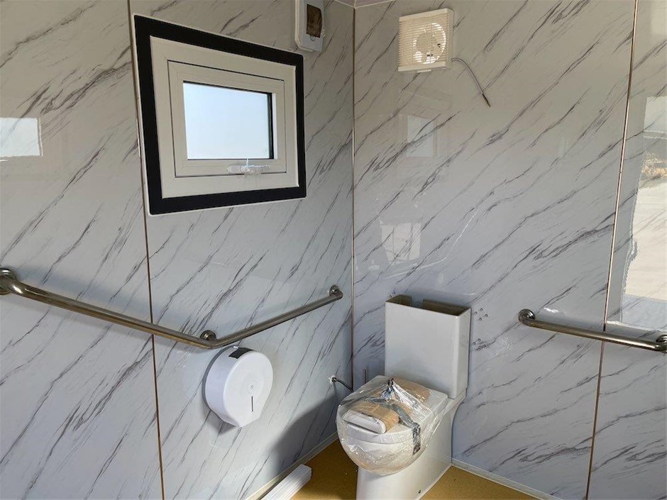 14-1-1.jpg Sanitario portátil accesible para personas con discapacidad - Imagen 14