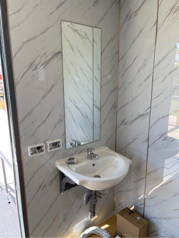 15-1.jpg Sanitario portátil accesible para personas con discapacidad - Imagen 15