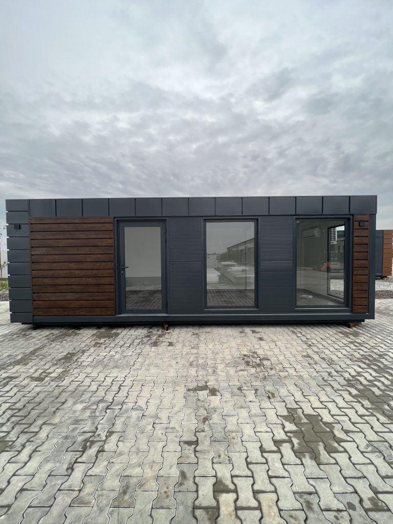 3-15.jpeg Contenedor de Oficina 800×300 con Baño y Aire Acondicionado - Imagen 1