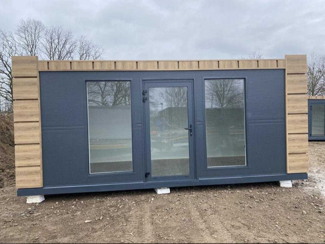 3-18.jpeg Contenedor Comercial "Linz" 6×2,83 m – Sala de Ventas - Imagen 3