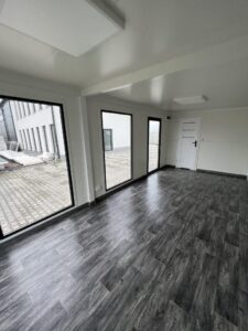 Contenedor de Oficina 800×300 con Baño y Aire Acondicionado - Imagen 7