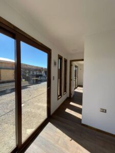 Cabaña Modular 8x3m | 1 Dormitorio, Baño Completo, Cocina - Imagen 3